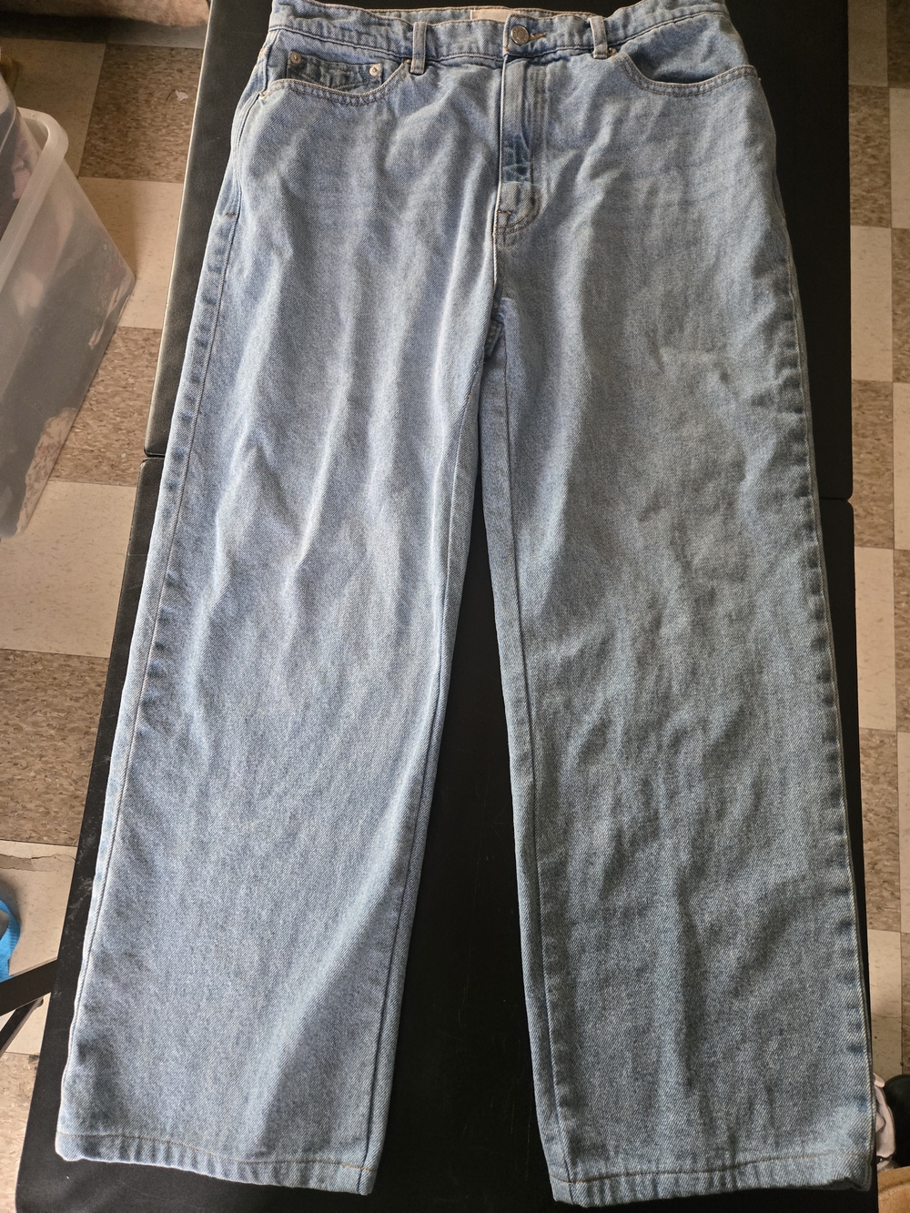Relaxed Straight Men's Jeans in Light Blue Denim